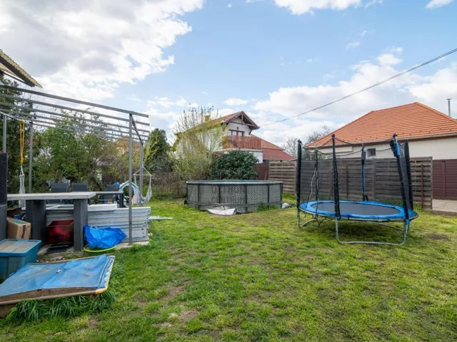 Eladó ház Budapest XVIII. kerület, Bélatelep 137 nm