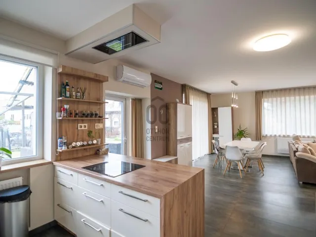 Eladó ház Budapest XVIII. kerület, Bélatelep 137 nm