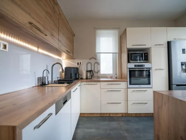 Eladó ház Budapest XVIII. kerület, Bélatelep 137 nm