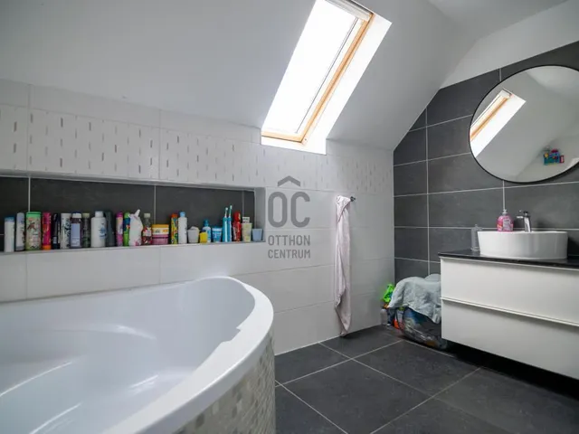 Eladó ház Budapest XVIII. kerület, Bélatelep 137 nm