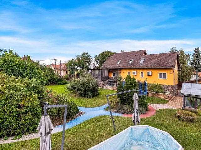 Eladó ház Budapest XVI. kerület, Rákosszentmihály 360 nm