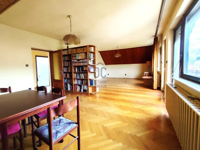 Eladó ház Budapest XXI. kerület, Királyerdő 194 nm