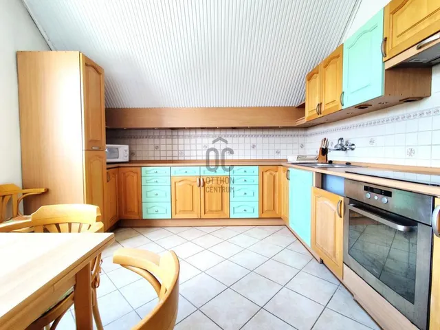 Eladó ház Budapest XXI. kerület, Királyerdő 194 nm