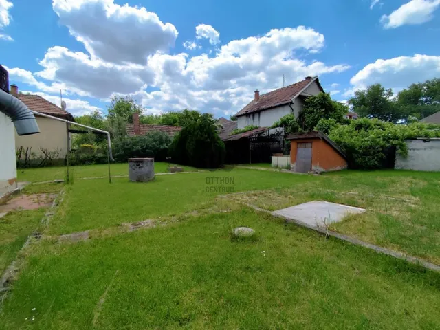 Eladó ház Budapest XXI. kerület, Királyerdő 194 nm