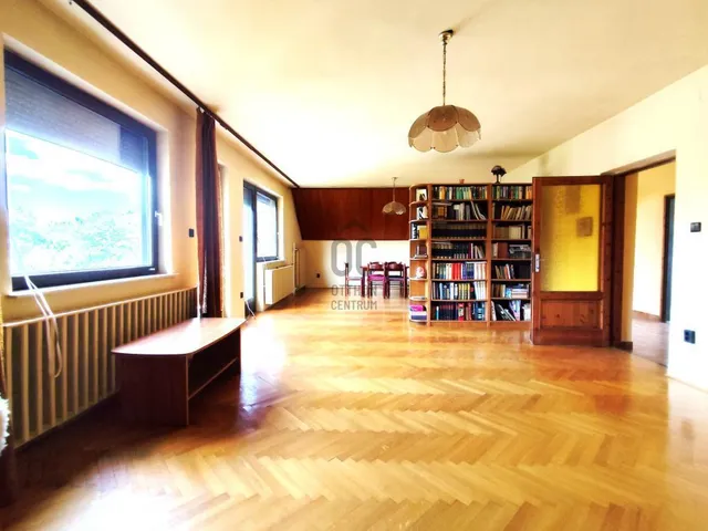 Eladó ház Budapest XXI. kerület, Királyerdő 194 nm