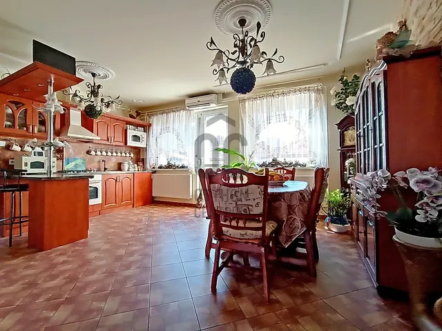 Eladó ház Budapest XX. kerület, Pesterzsébet 195 nm