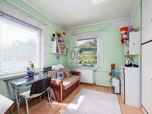 Eladó ház Budapest XXI. kerület, Királyerdő 175 nm