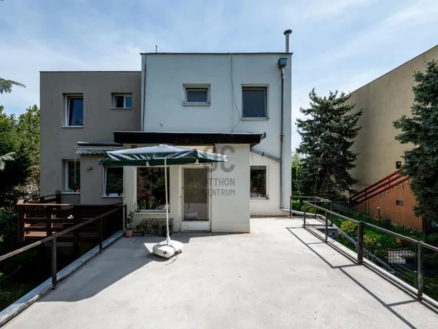 Eladó ház Budapest XXI. kerület, Királyerdő 175 nm