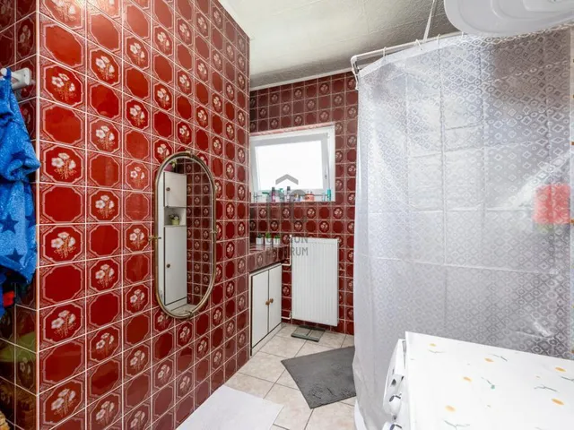 Eladó ház Budapest XXI. kerület, Királyerdő 175 nm