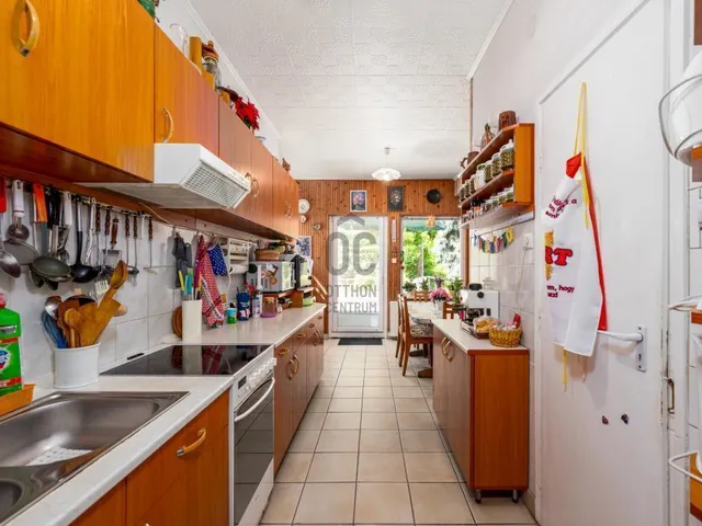 Eladó ház Budapest XXI. kerület, Királyerdő 175 nm