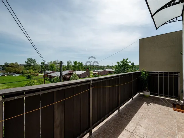 Eladó ház Budapest XXI. kerület, Királyerdő 175 nm