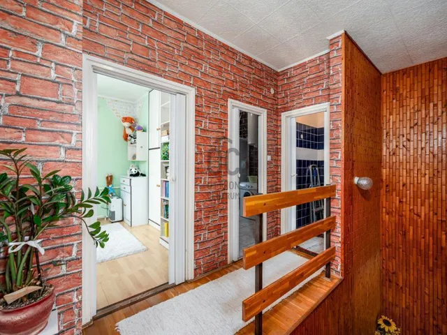 Eladó ház Budapest XXI. kerület, Királyerdő 175 nm