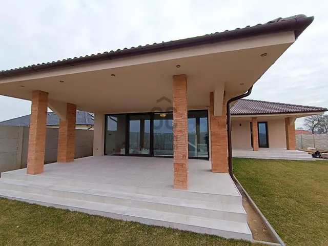 Eladó ház Alsónémedi 259 nm