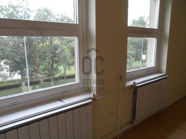 Eladó kereskedelmi és ipari ingatlan Budapest X. kerület, Óhegy 1716 nm