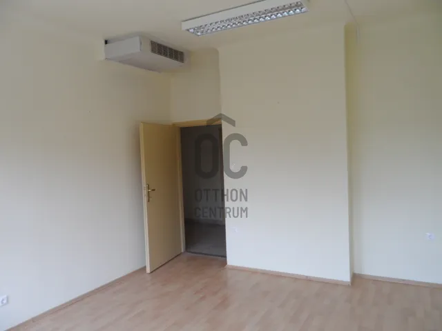 Eladó kereskedelmi és ipari ingatlan Budapest X. kerület, Óhegy 1716 nm