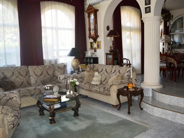 Eladó ház Budapest XVIII. kerület, Miklóstelep 207 nm