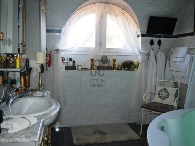 Eladó ház Budapest XVIII. kerület, Miklóstelep 207 nm