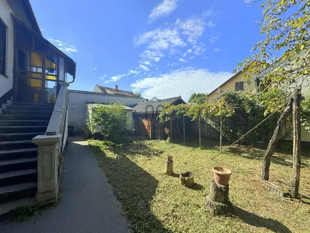 Eladó ház Budapest X. kerület 200 nm