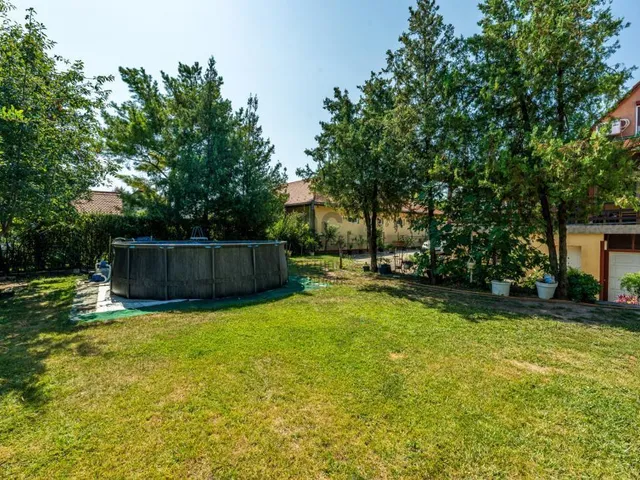 Eladó ház Halásztelek 230 nm