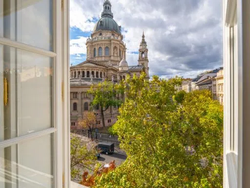 Eladó lakás Budapest VI. kerület, Nagykörúton belüli terület 93 nm