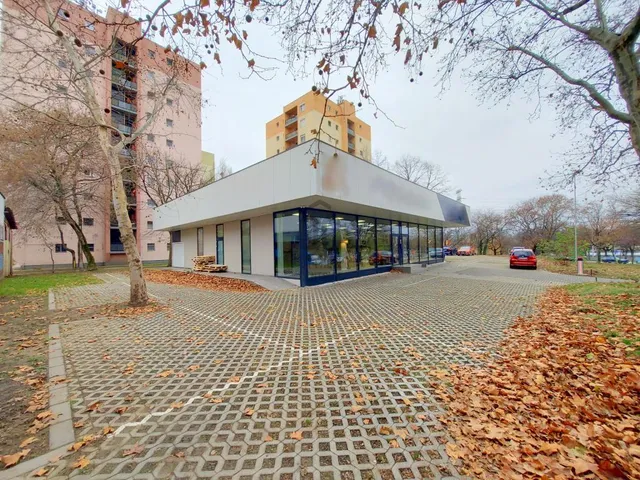 Eladó kereskedelmi és ipari ingatlan Budapest IV. kerület, Újpest 350 nm