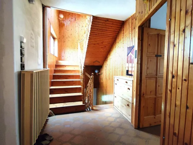 Eladó ház Budapest XXI. kerület, Királyerdő 194 nm