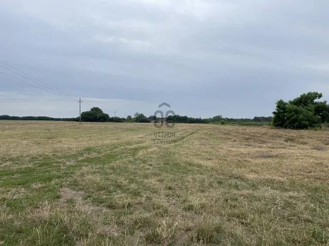 Eladó telek Monor 53765 nm