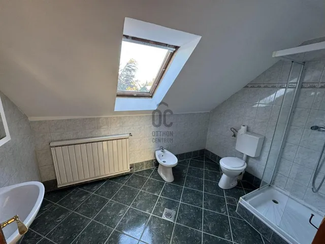 Eladó ház Budapest XVIII. kerület, Szemeretelep 130 nm