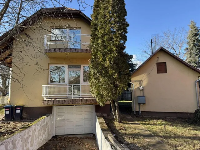 Eladó ház Budapest XVIII. kerület, Szemeretelep 130 nm