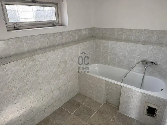 Eladó ház Budapest XVIII. kerület, Szemeretelep 130 nm