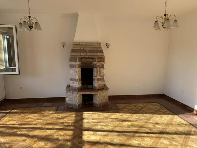 Eladó ház Budapest XVIII. kerület, Szemeretelep 130 nm