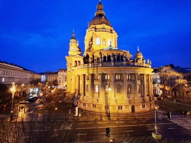 Eladó lakás Budapest VI. kerület 101 nm