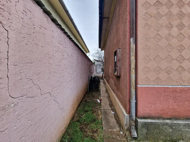 Eladó ház Budapest XVIII. kerület, Szemeretelep 63 nm