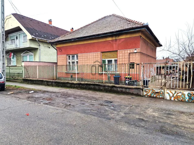 Eladó ház Budapest XVIII. kerület, Szemeretelep 63 nm