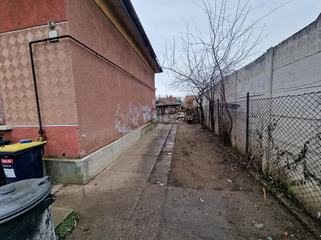 Eladó ház Budapest XVIII. kerület, Szemeretelep 63 nm