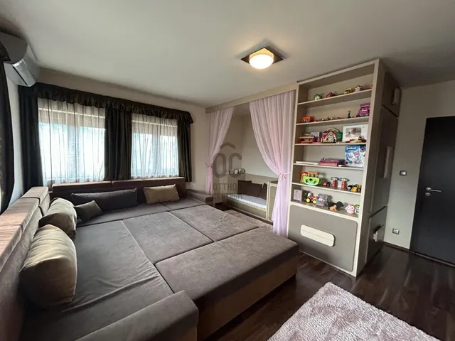 Eladó ház Budapest XVII. kerület, Rákoskeresztúr 350 nm