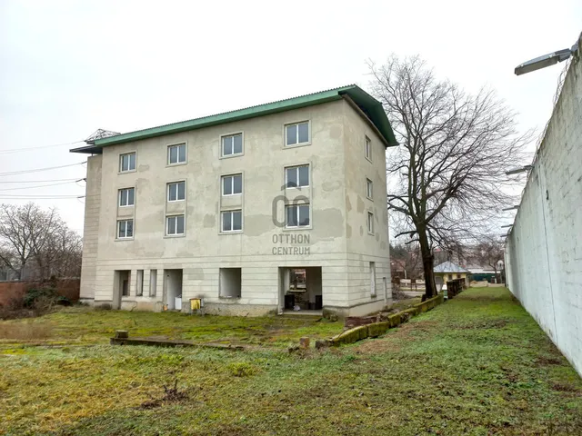 Eladó kereskedelmi és ipari ingatlan Budapest X. kerület, Téglagyárdűlő 1233 nm