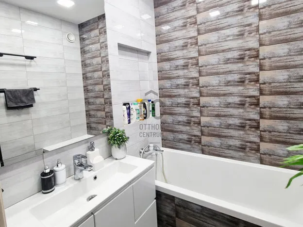 Eladó lakás Budapest XVIII. kerület 72 nm