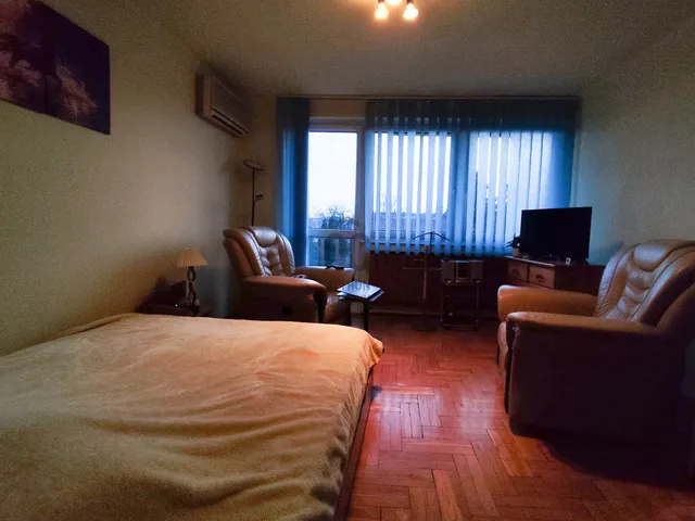 Eladó ház Budapest X. kerület, Óhegy 300 nm