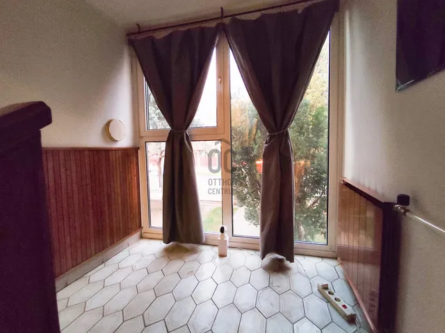 Eladó ház Budapest X. kerület, Óhegy 300 nm