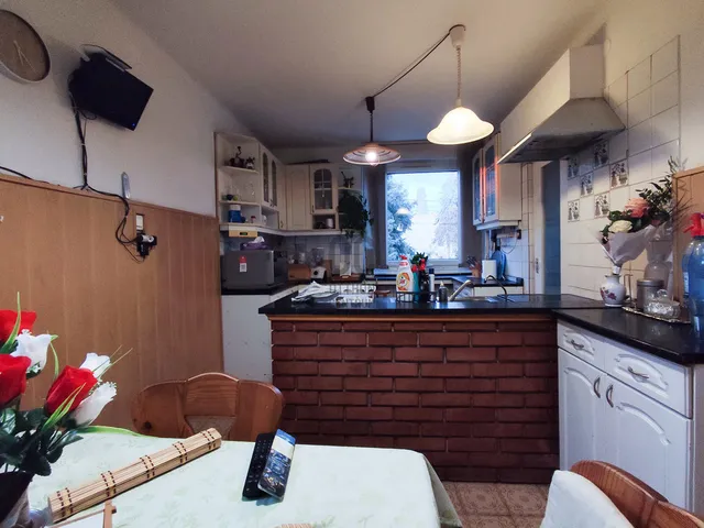 Eladó ház Budapest X. kerület, Óhegy 300 nm