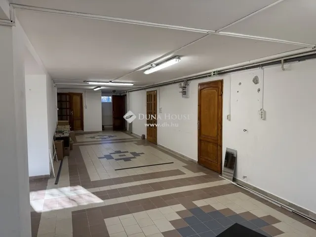 Kiadó ház Csobánka 150 nm