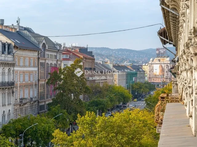 Eladó lakás Budapest VI. kerület 101 nm