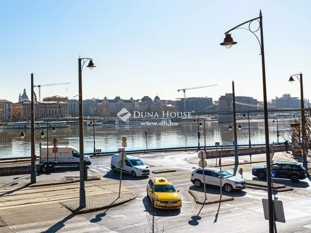 Eladó lakás Budapest I. kerület 82 nm