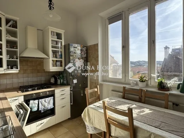 Eladó lakás Budapest I. kerület 81 nm
