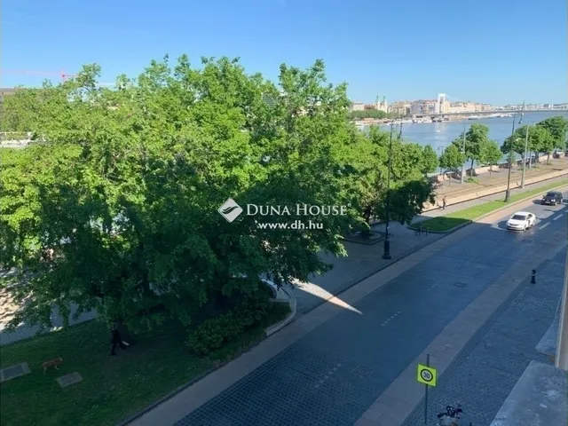Eladó lakás Budapest I. kerület 60 nm