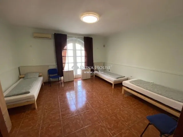 Eladó ház Budapest XIV. kerület 280 nm