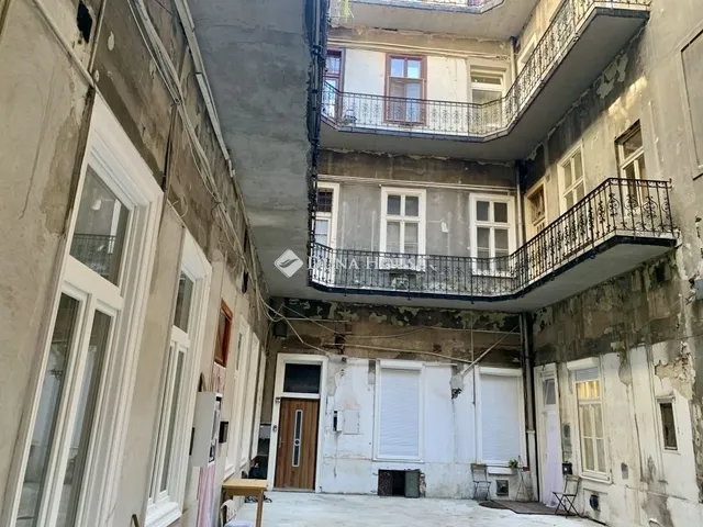 Eladó lakás Budapest VIII. kerület 94 nm