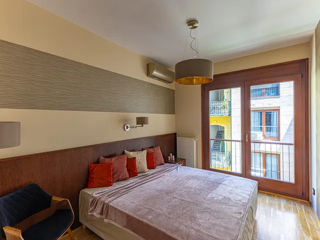 Eladó lakás Budapest VII. kerület, Belső-Erzsébetváros, Kazinczy utca 89 nm