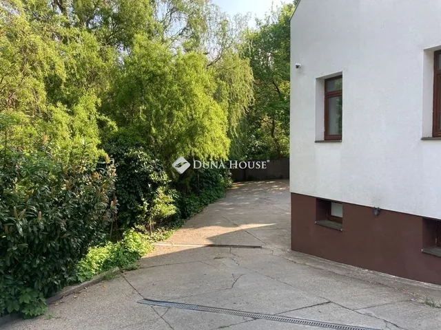 Eladó ház Budapest II. kerület 270 nm